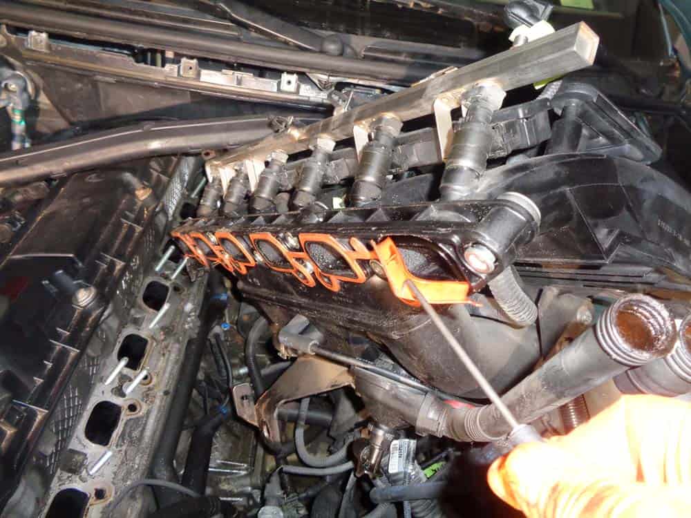 See P0B63 in engine